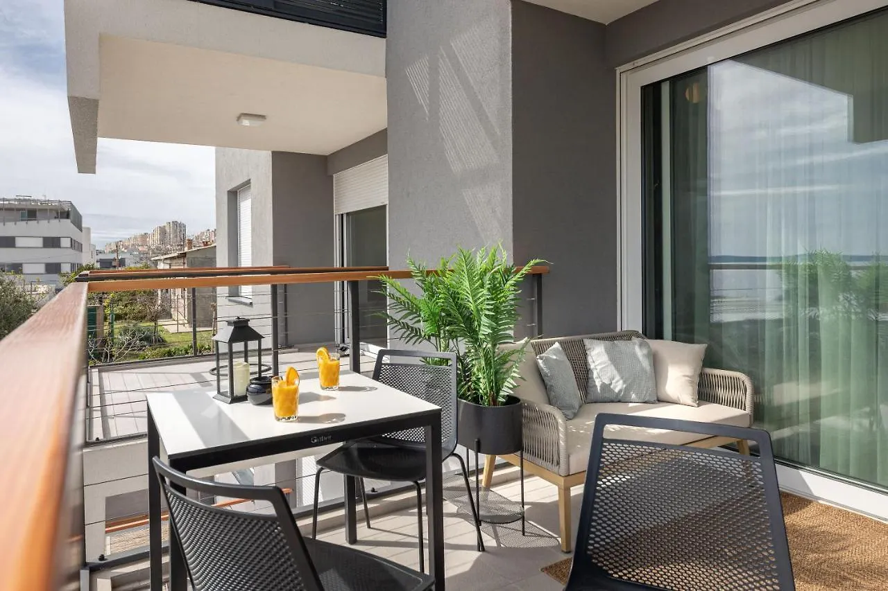 Apartment Abia Znjan Split